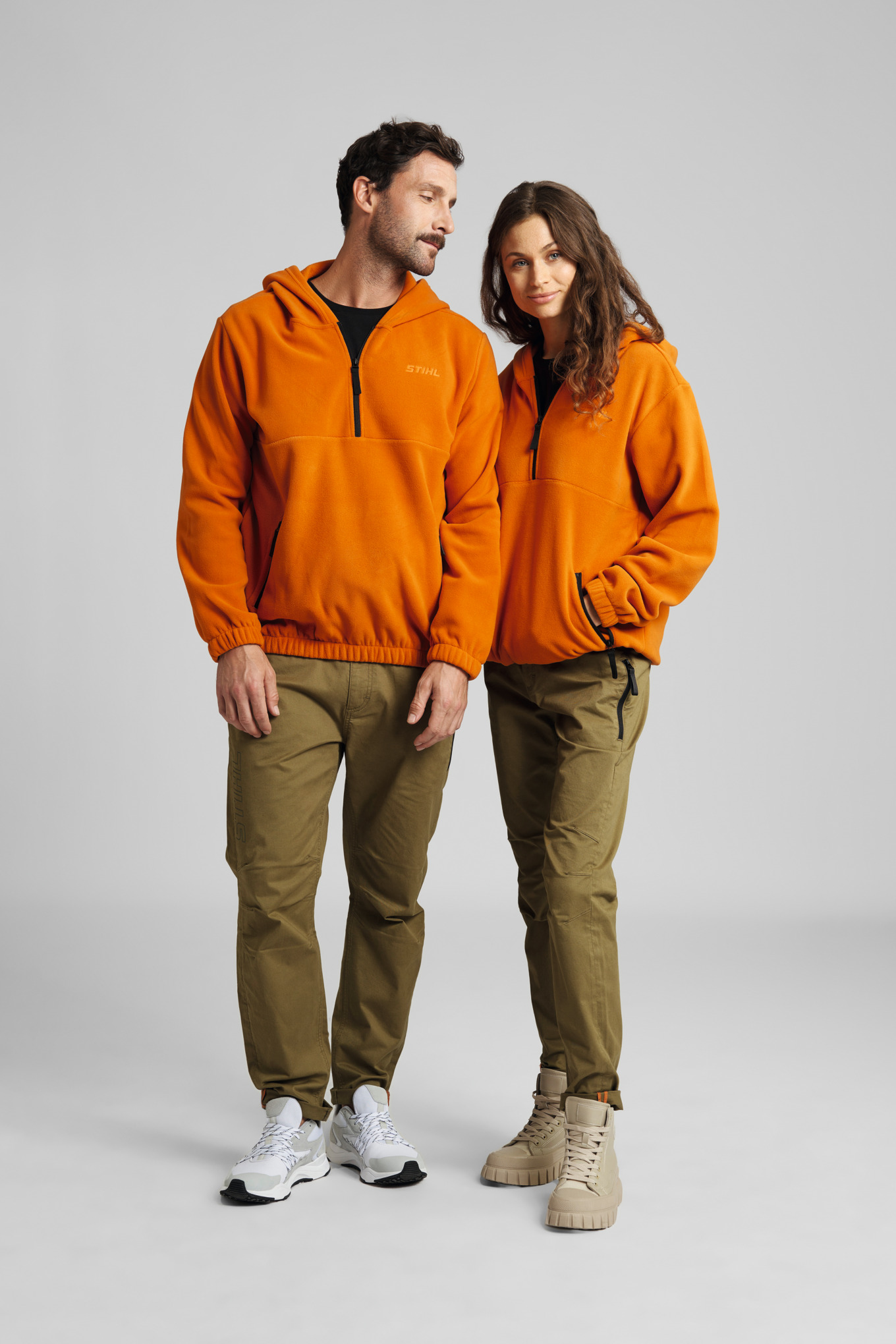 Sudadera con capucha FLEECE