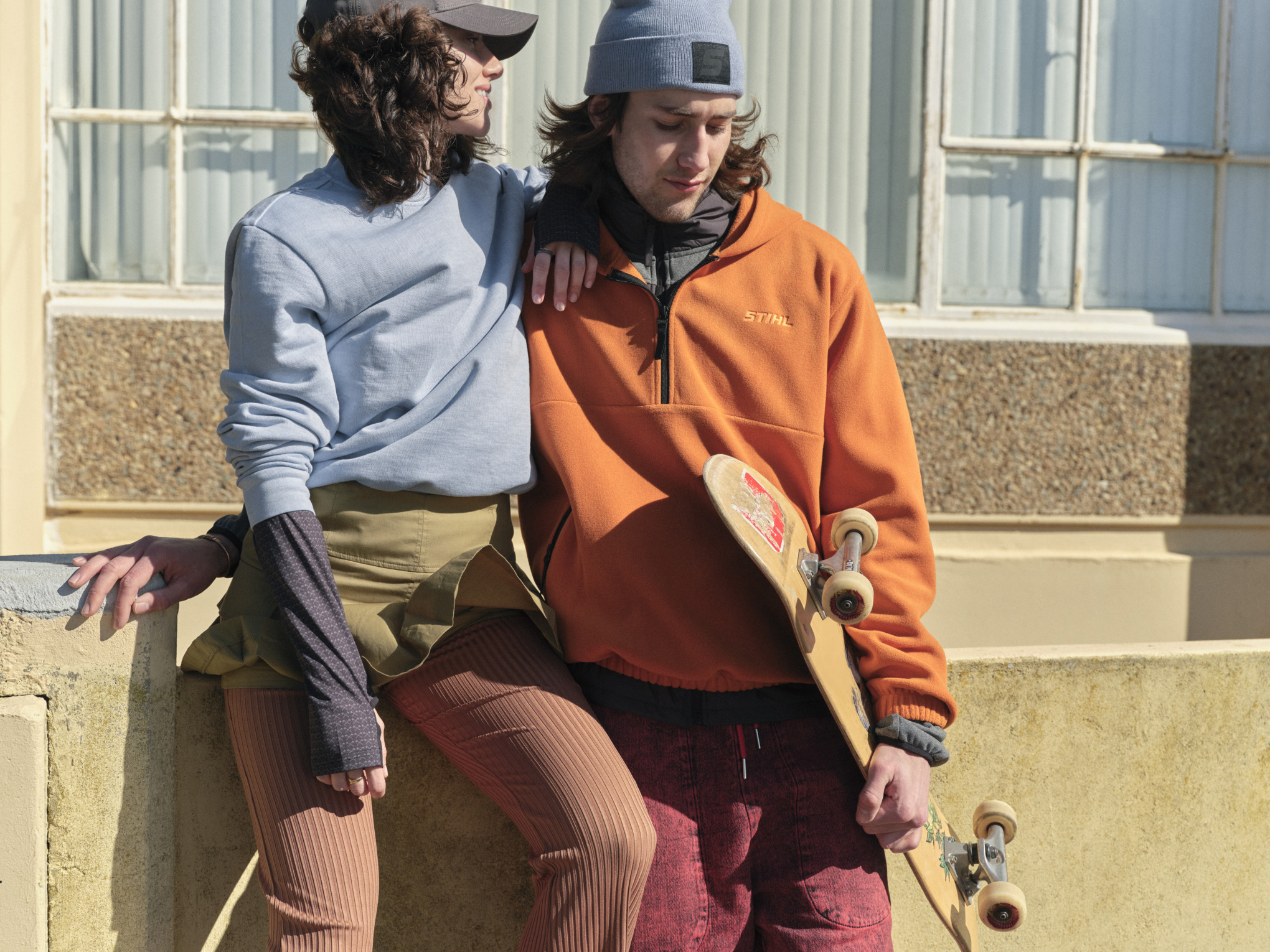 Sudadera con capucha FLEECE