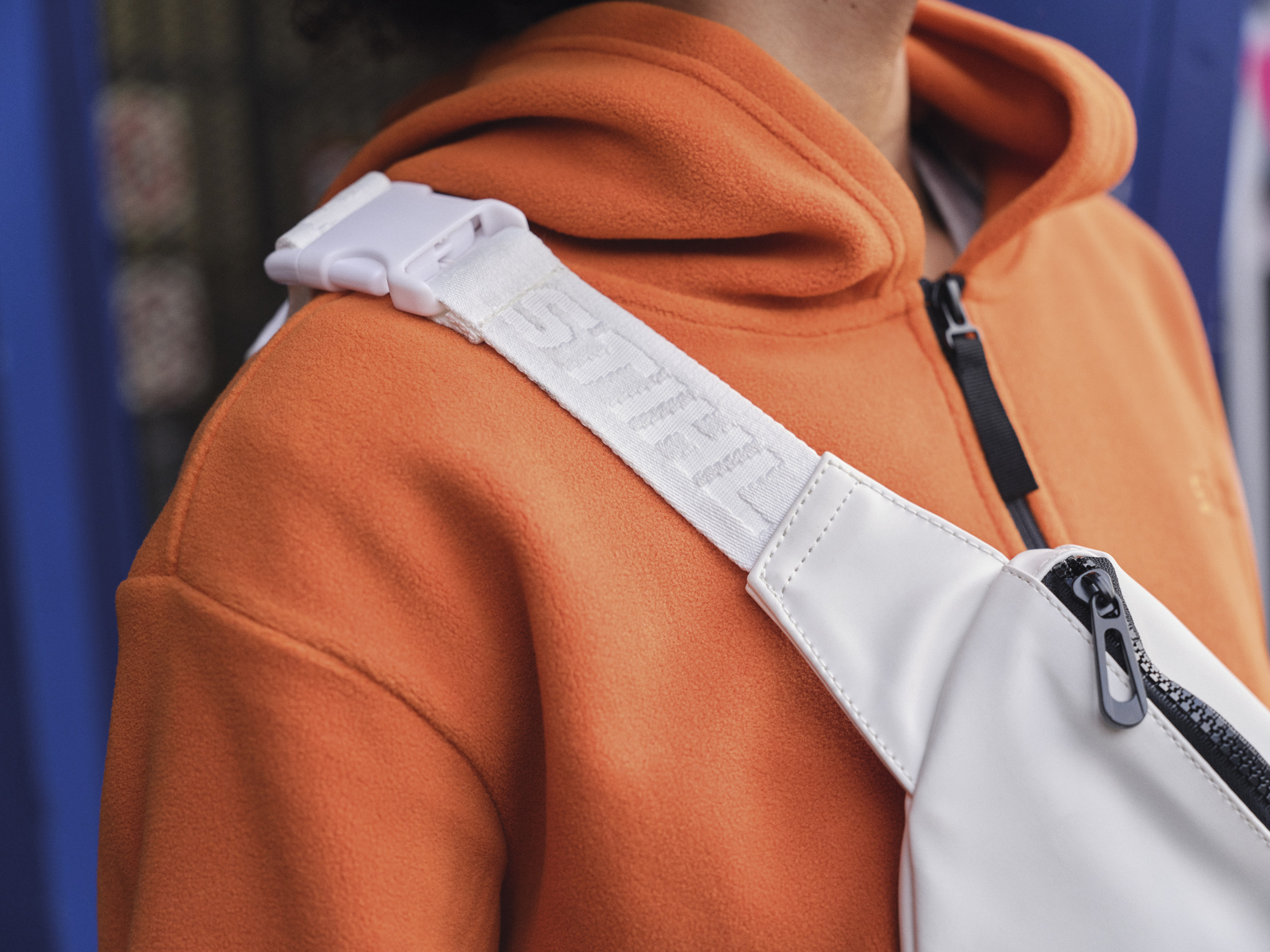 Sudadera con capucha FLEECE