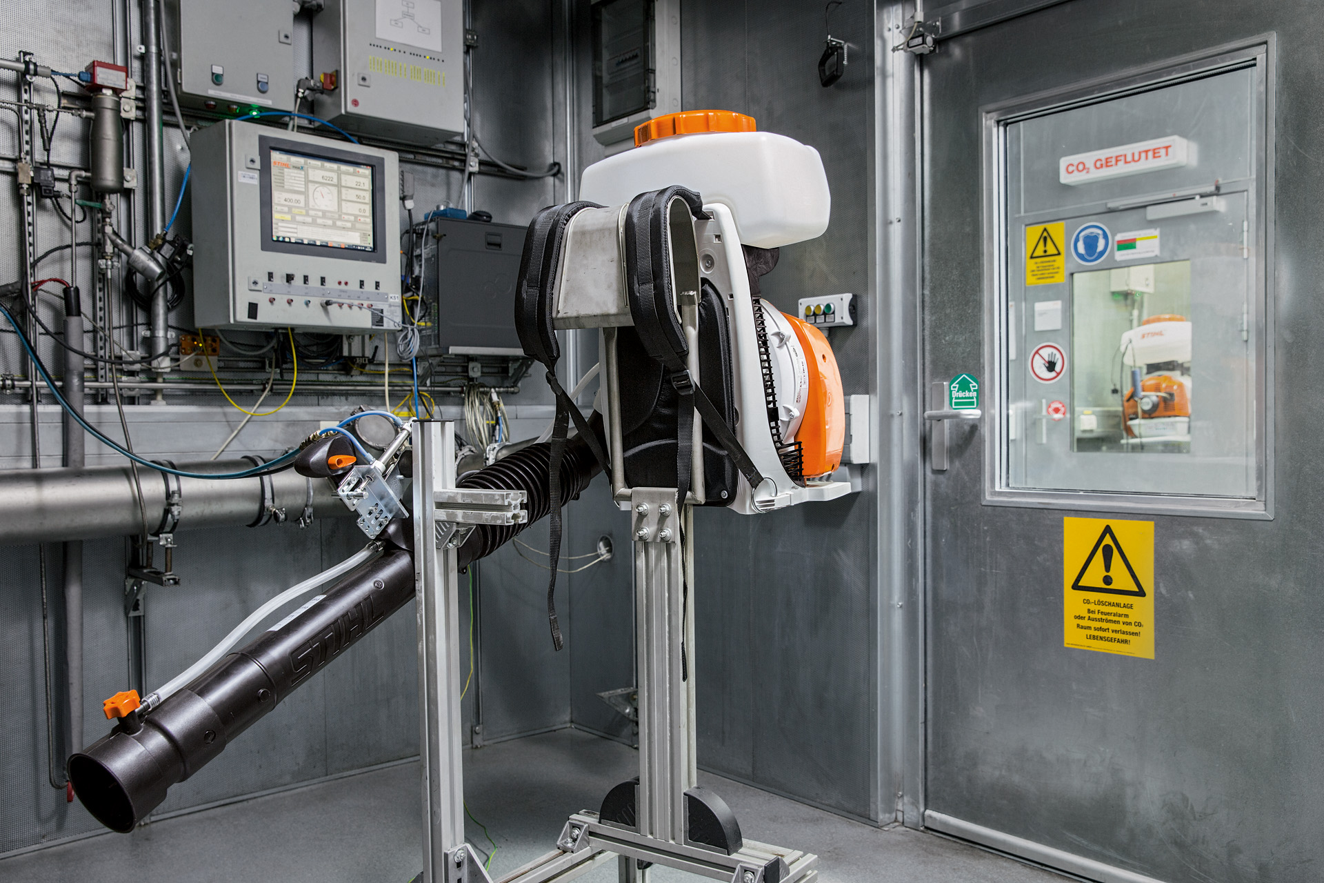 Comprobación del valor de CO2 de una máquina STIHL en desarrollo 